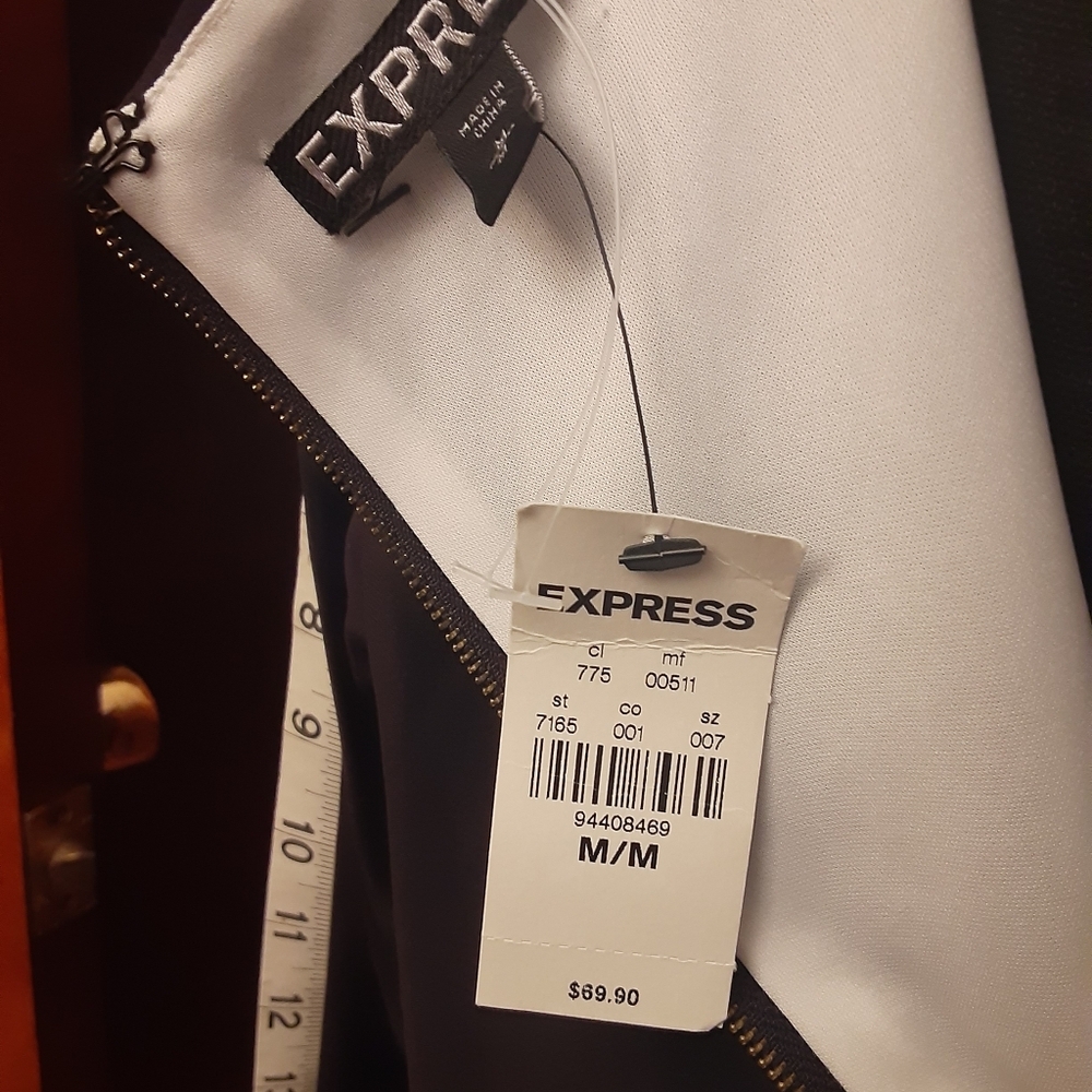 Black and White Dress - Picture 4 of 11